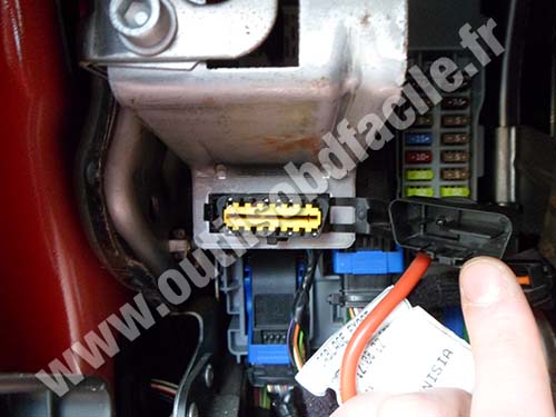 Alfa Romeo Mito OBD Connector