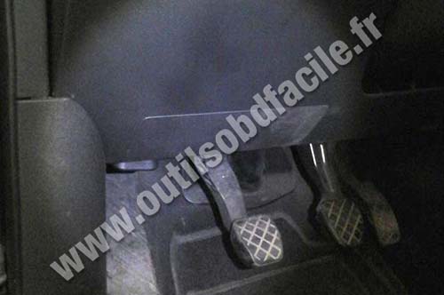 AUDI A2 OBD2 socket