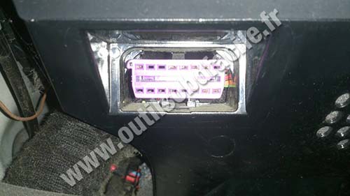 Audi A4 OBD2 diagnostic port