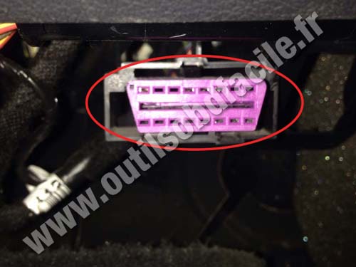 Audi Q3 - OBD Socket