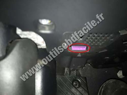 Audi S6 - OBD port