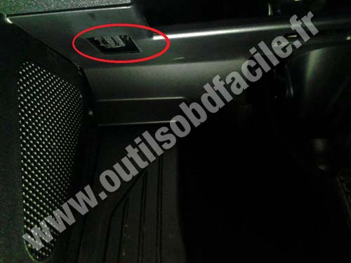 BMW i3 OBD socket