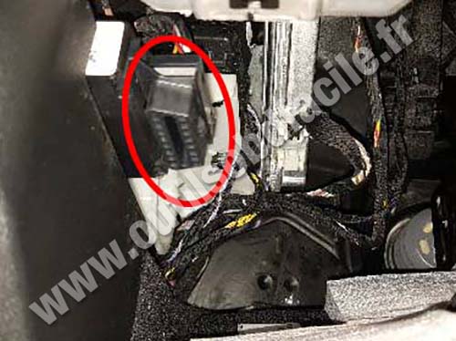 BMW Serie 7 G11/G12 - OBD II connector