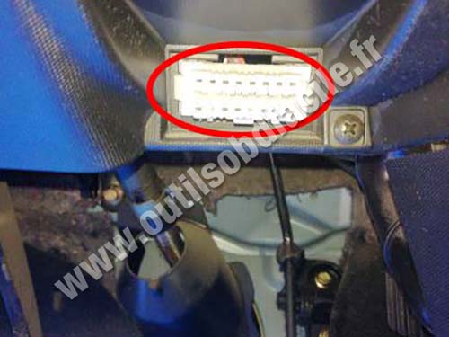 BYD F0 - OBD plug