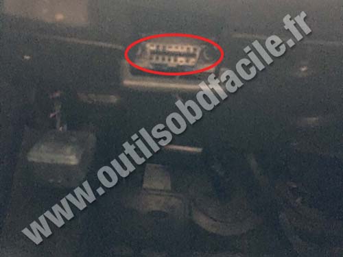 Cadillac CTS - OBD2 socket