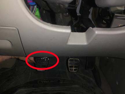 Chery A5 - OBD II plug