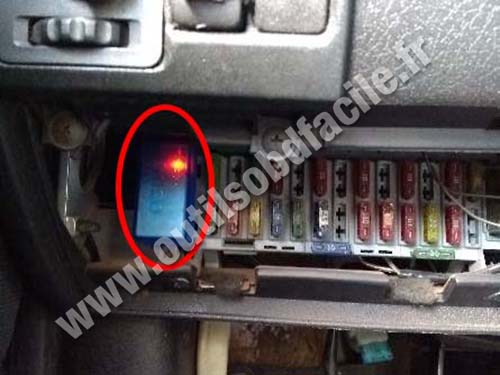 Chevrolet Corsa Wind - OBD port