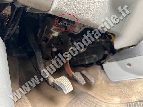 Chevrolet Lacetti - OBD connector