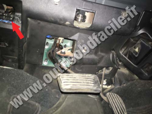 Chevrolet S10 - Brake pedal