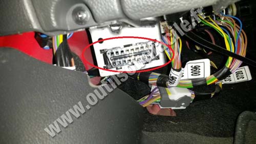 Chevrolet Spark OBD II port