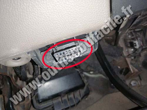 Chevrolet Suburban - OBD II port