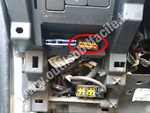 Citroen C3 Aircross - OBD plug