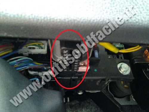 Citroen C4 Aircross OBD 2 socket