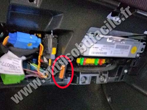 Citroen C4 Cactus - OBD socket