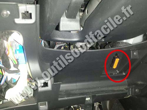 Citroen C4 Picasso OBD Connector