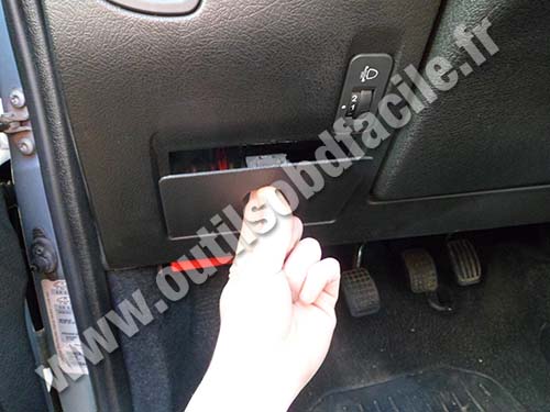 Citroen Saxo Fuse box cover