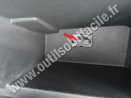 Dacia Sandero 2 - Glove box