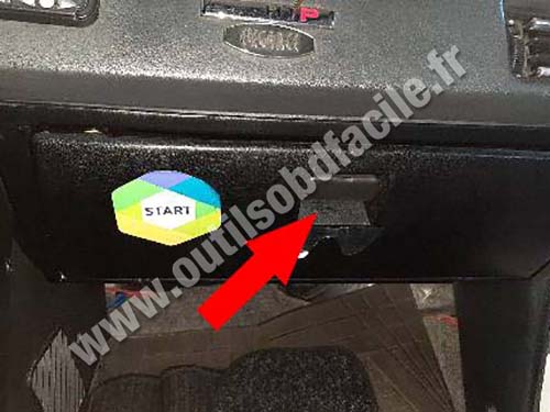 Dacia SupeRNova - Glove box