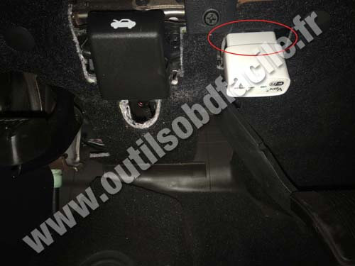 Dodge Charger 6 OBD II plug