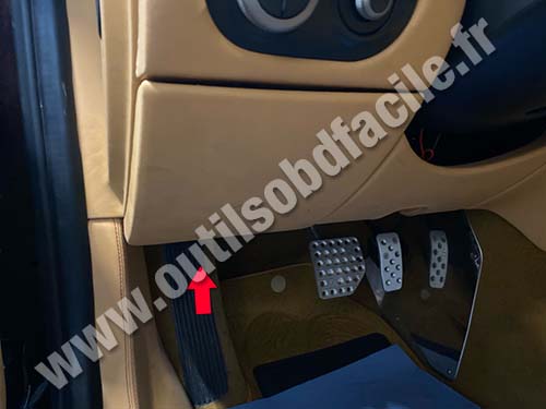 Ferrari 599 GTB - Foot pedals