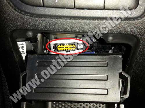 Fiat Punto 3 - OBD Connector