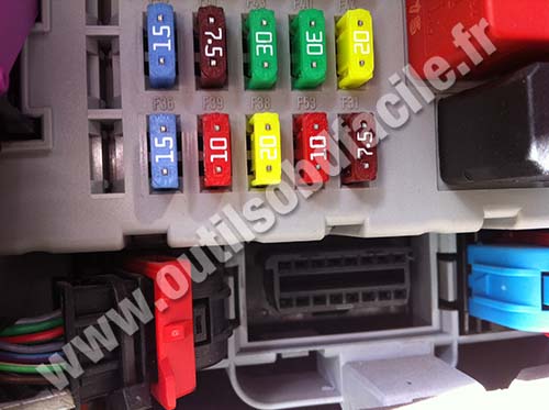 Fiat Punto 3 OBD connector