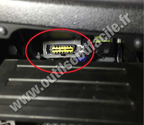 Fiat Punto Evo OBD2 port