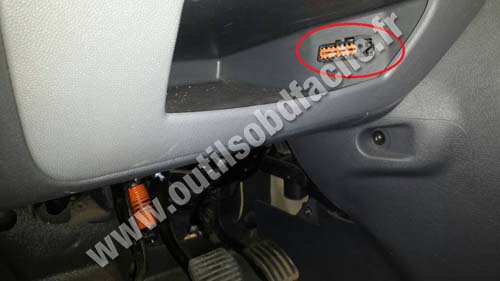 Fiat Scudo - OBD socket