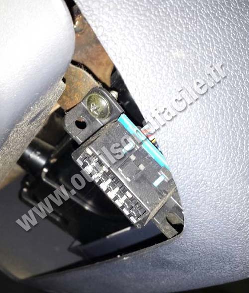 Ford Connect OBD2 connector