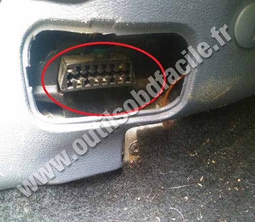 Ford Courier OBD2 plug