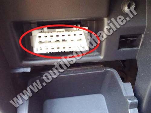 Ford Ecosport - OBD connector