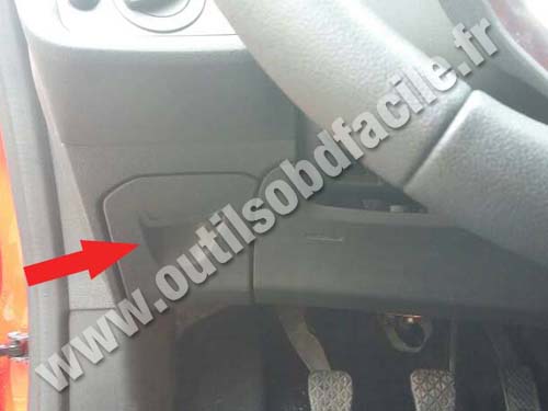 Ford Fiesta VI - OBD2 Connector