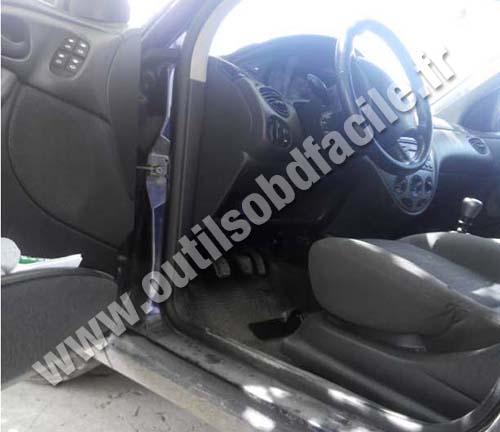 Ford Focus 2000 dashboard