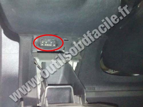 Ford Galaxy - OBD II socket