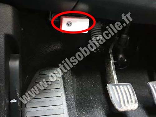 Ford S-Max - OBD port