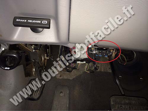 Ford Taurus OBD2 Socket