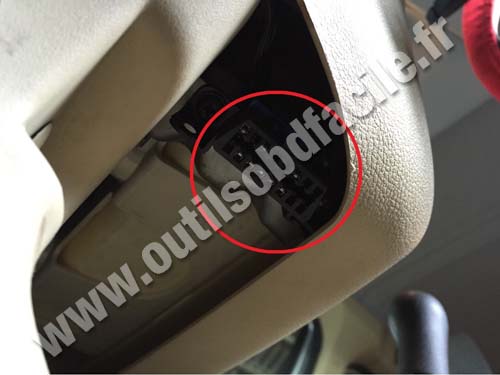 Ford Tourneo Connect OBD plug