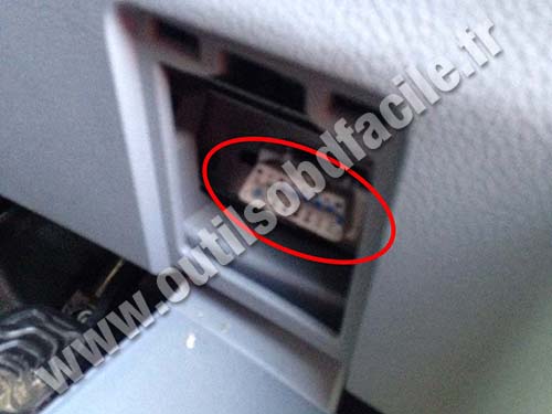 Ford Transit Custom RHD OBD II socket