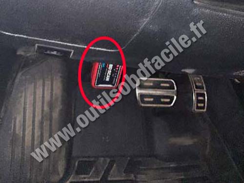 Geely Binyue - OBD port