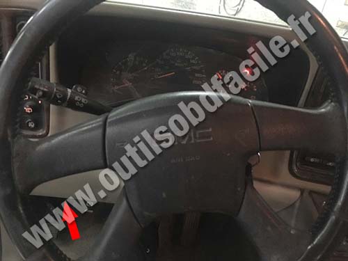 GMC Yukon - Steering wheel