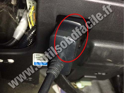 Honda Stream - OBD port