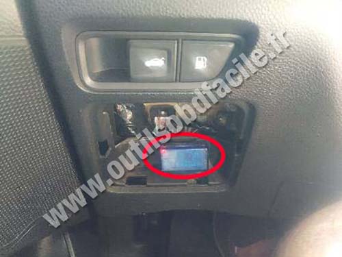 Hyundai Grandeur - OBD port