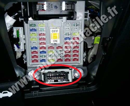 Hyundai I20 OBD II port