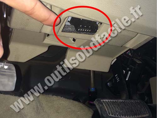 Hyundai Santa Fe OBD Connector