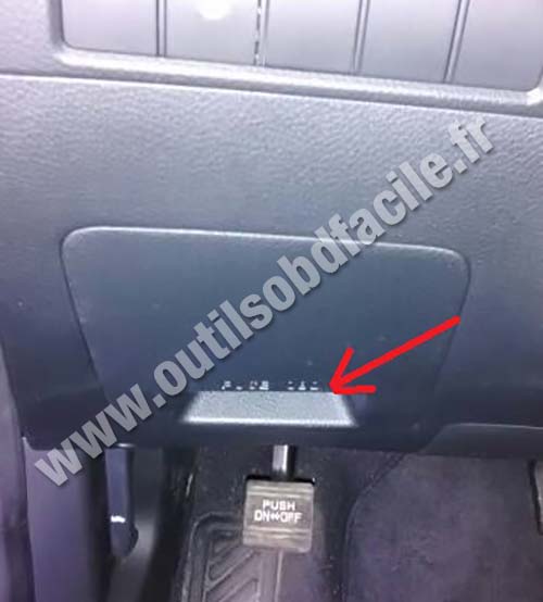 Hyundai Santa Fe cover OBD connector