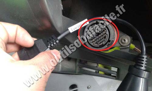 Iveco Daily 2 - Round OBD socket