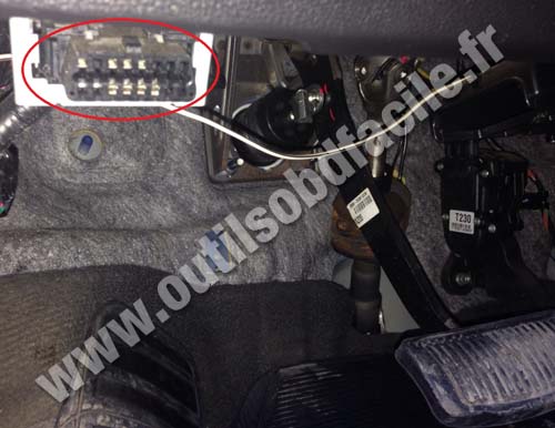 Kia Cerato Forte OBD II plug