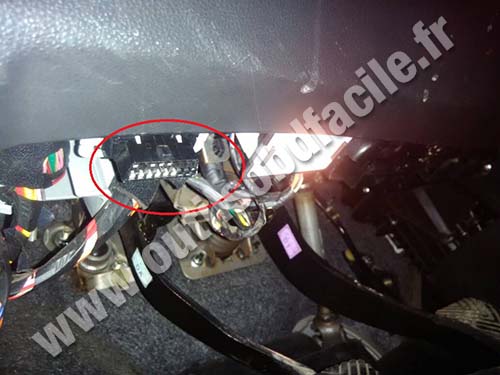 Kia Magentis OBD2 socket