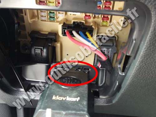 Kia Optima - OBD port