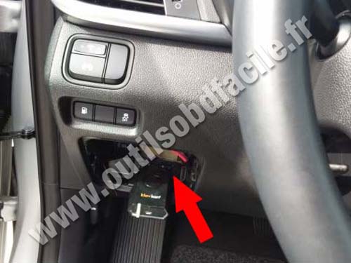 Kia Optima - Plastic cover